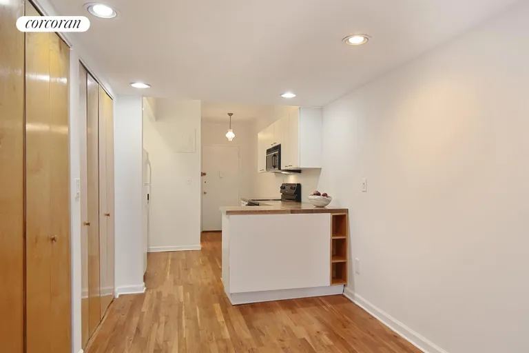 New York City Real Estate | View 23 Waverly Place, 6K | Kitchen / Dining Area | View 6