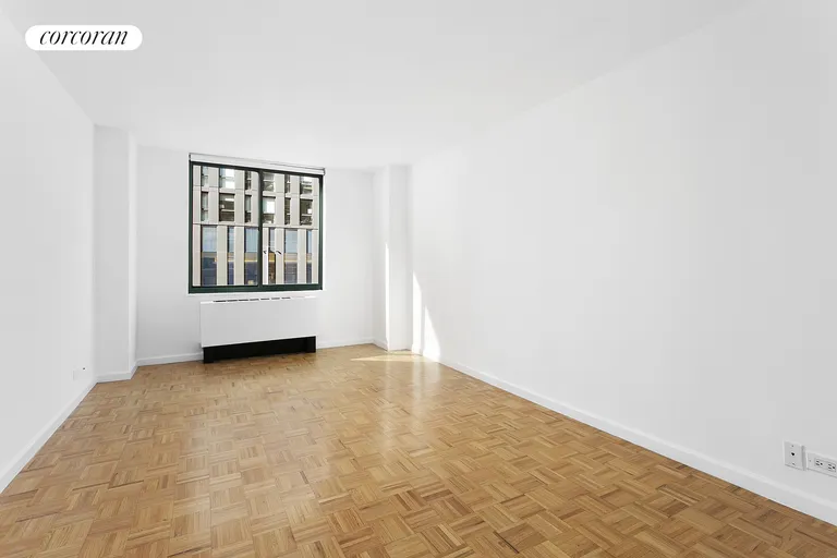 New York City Real Estate | View 275 Greenwich Street, 4DS | room 6 | View 7