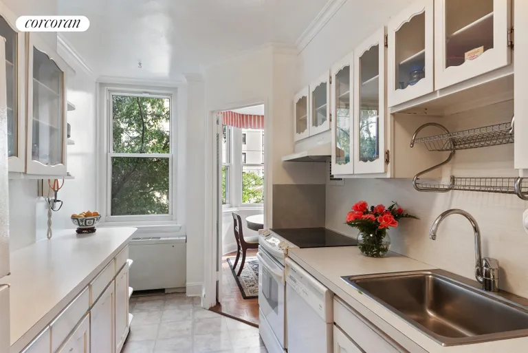 New York City Real Estate | View 176 East 71st Street, 4C | Kitchen | View 3