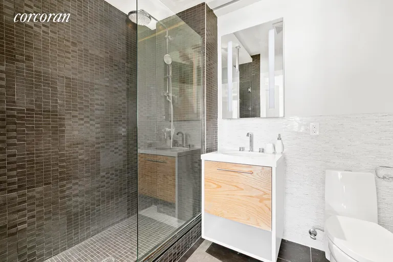 New York City Real Estate | View 175 Jackson Street, 1C | Bathroom | View 6