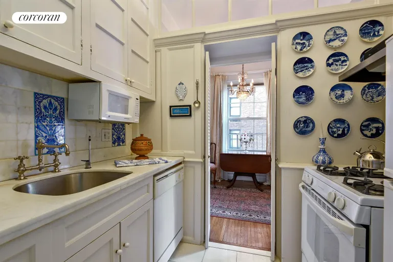 New York City Real Estate | View 77 Park Avenue, 7G | Kitchen | View 3