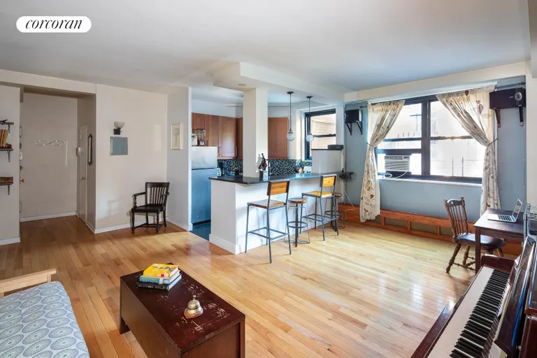 New York City Real Estate | View 165 Clinton Avenue, 1A | great flow with an open floorpan | View 3