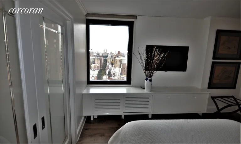 New York City Real Estate | View 1641 Third Avenue, 28D | room 21 | View 22