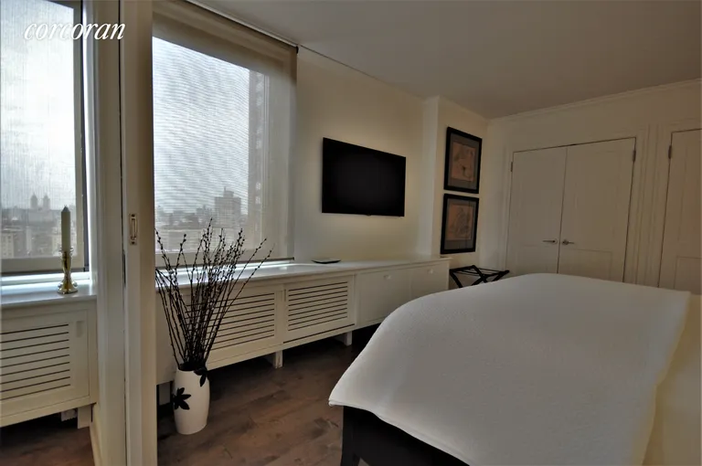New York City Real Estate | View 1641 Third Avenue, 28D | room 22 | View 23