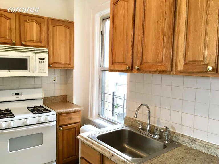 New York City Real Estate | View 3036 Bronxwood Avenue, 2A | room 4 | View 5
