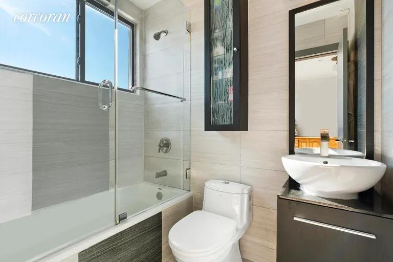 New York City Real Estate | View 165 Madison Street, C | Bathroom | View 8