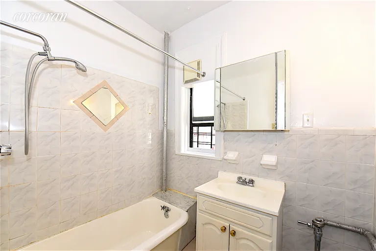 New York City Real Estate | View 30-86 32nd Street, 17 | room 6 | View 7