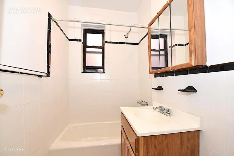 New York City Real Estate | View 25-20 42nd Street, C5 | room 9 | View 10