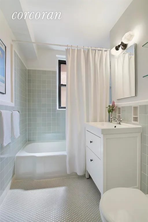 New York City Real Estate | View 385 Argyle Road, 5F | Bathroom | View 6