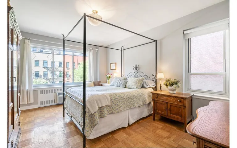 New York City Real Estate | View 45 East End Avenue, 5H | room 2 | View 3