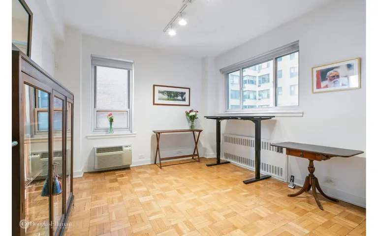 New York City Real Estate | View 45 East End Avenue, 5H | room 5 | View 6