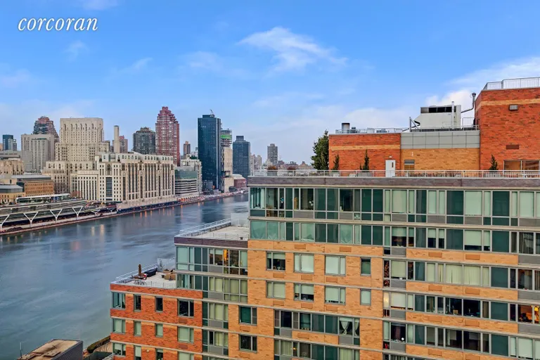 New York City Real Estate | View 415 Main Street, 15H | room 2 | View 3