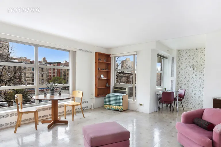 New York City Real Estate | View 100 La Salle Street, 5A | Living Room | View 3