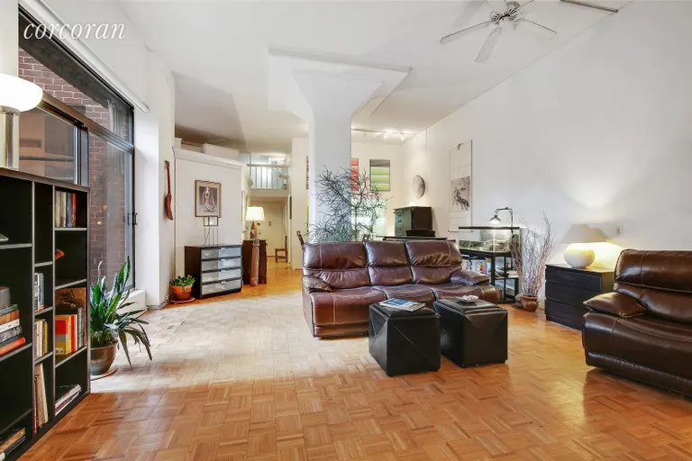 New York City Real Estate | View 423 Atlantic Avenue, 1B | Living Room | View 2