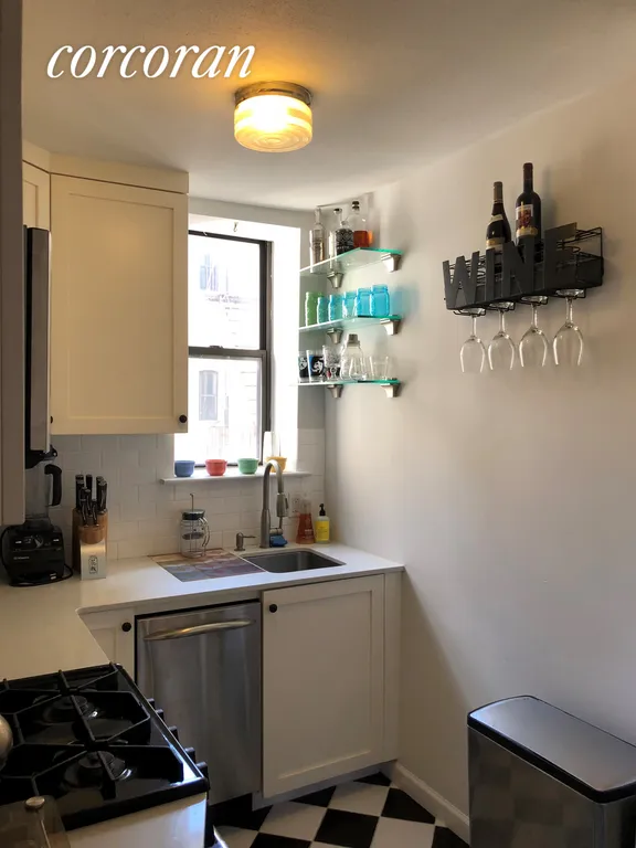 New York City Real Estate | View 14-17 31st Avenue, 3A | room 1 | View 2