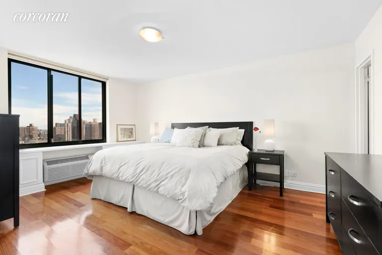 New York City Real Estate | View 115 East 87th Street, 21A | Master Suite w/Walk-in-Closet, Wall of Closets, + | View 8
