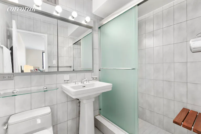 New York City Real Estate | View 115 East 87th Street, 21A | Master Bathroom  | View 9