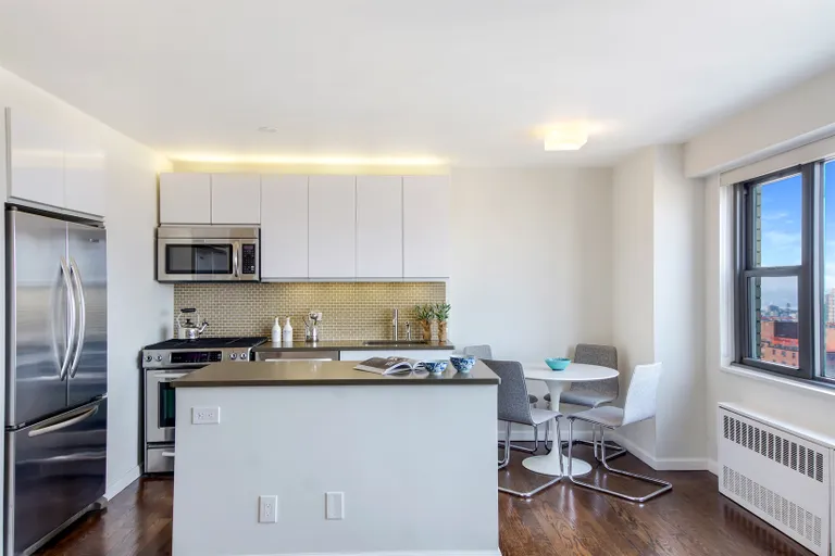 New York City Real Estate | View 100 West 93rd Street, 25E | Chef's kitchen with abundant  counter space | View 4