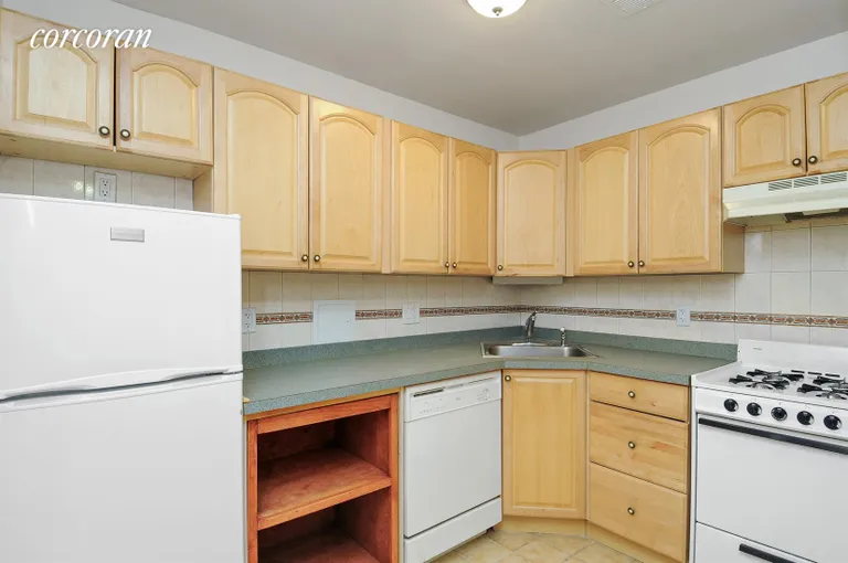 New York City Real Estate | View 304 West 76th Street, 1a | Kitchen | View 2