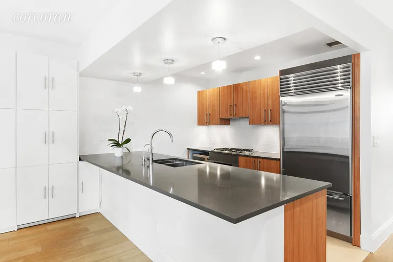 New York City Real Estate | View 125 West 22nd Street, PH10A | room 3 | View 4