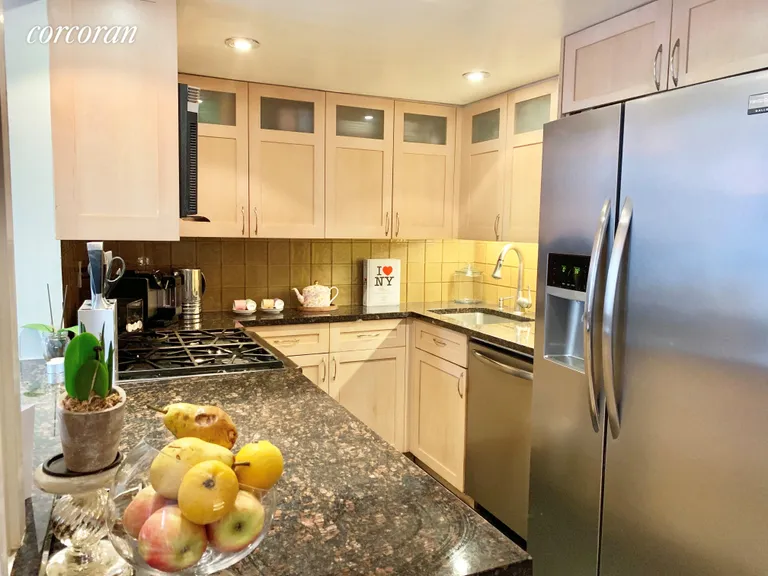 New York City Real Estate | View 253 West 73rd Street, 6E | room 2 | View 3
