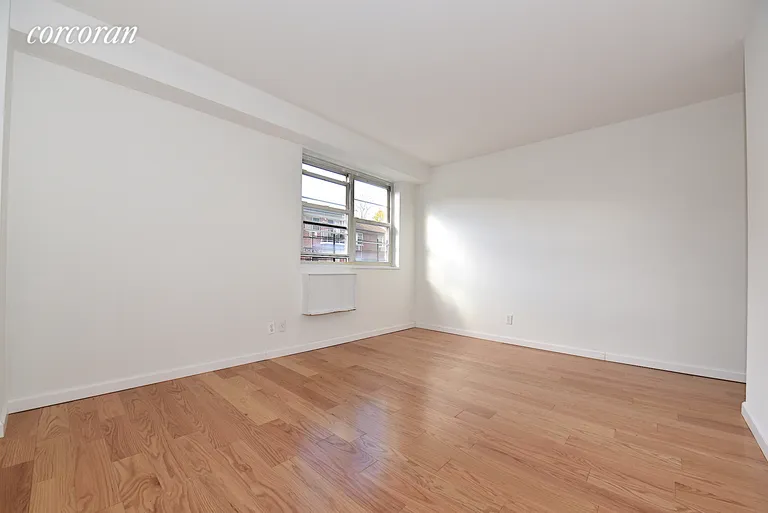 New York City Real Estate | View 47-50 59th Street, 5J | room 9 | View 10
