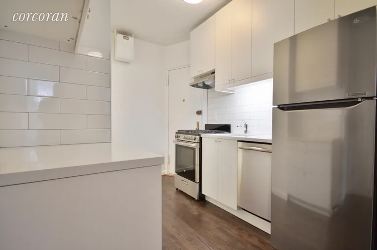 New York City Real Estate | View 206 Thompson Street, 9 | room 1 | View 2