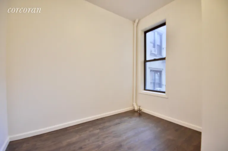 New York City Real Estate | View 206 Thompson Street, 9 | room 6 | View 7