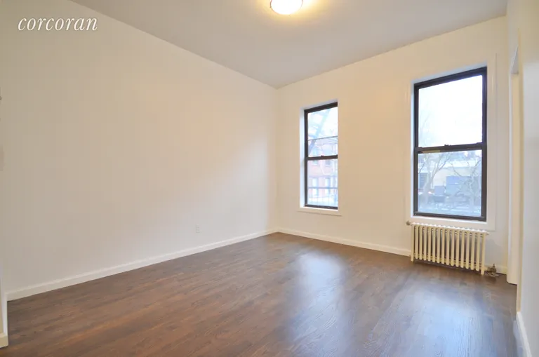 New York City Real Estate | View 206 Thompson Street, 9 | room 2 | View 3