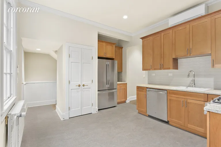 New York City Real Estate | View 475 Hudson Street, 1 | room 2 | View 3