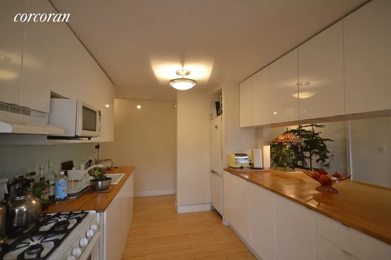 New York City Real Estate | View 70 La Salle Street, 16D | Clean and Functional Kitchen | View 6