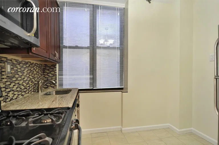 New York City Real Estate | View 444 East 58th Street, 3D | Kitchen | View 4