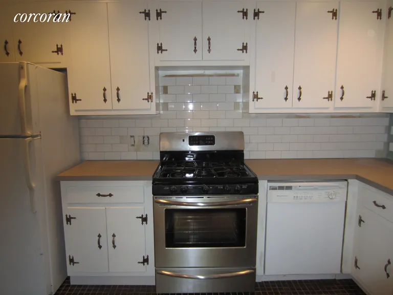 New York City Real Estate | View 302 Lafayette ave, 1 | room 3 | View 4