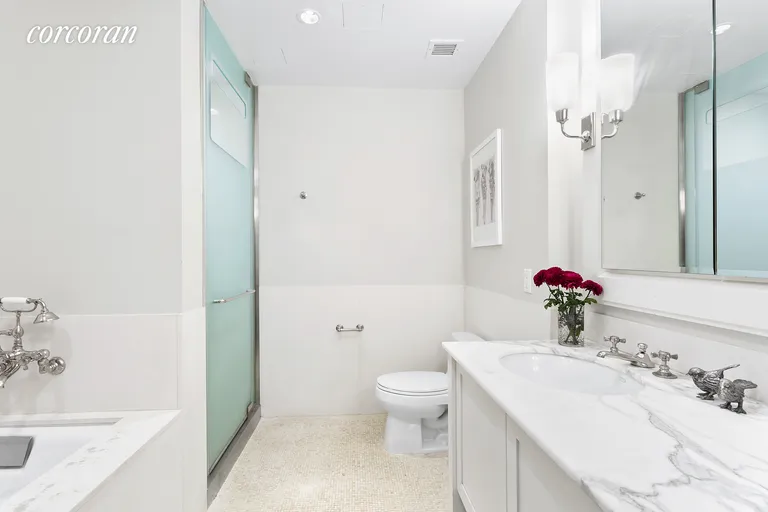 New York City Real Estate | View 416 Washington Street, 4J | Luxurious Master Bathroom | View 4
