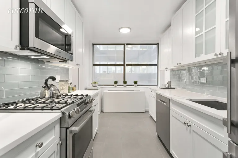 New York City Real Estate | View 112 West 56th Street, 20S | room 5 | View 6