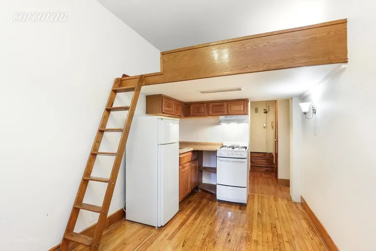 New York City Real Estate | View 304 West 76th Street, 3A | photo of a similar unit, mirror image | View 3