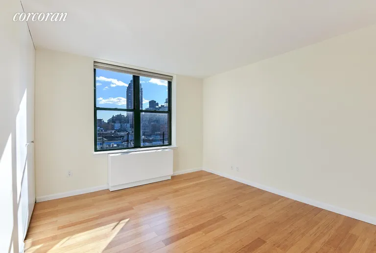 New York City Real Estate | View 2250 Broadway, 11D | room 3 | View 4