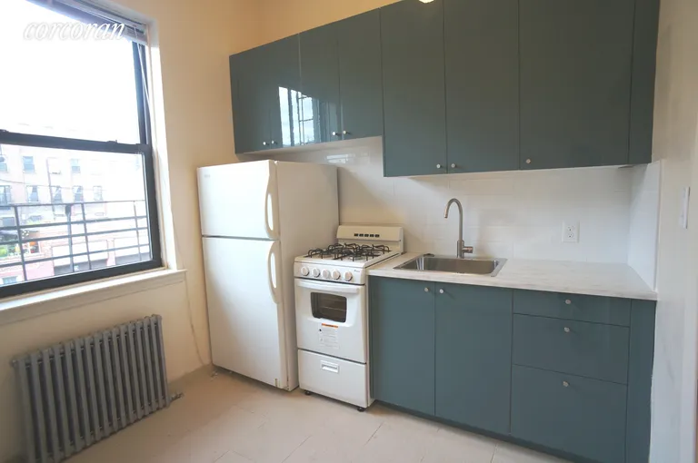 New York City Real Estate | View 292 Manhattan Avenue, 2F | room 2 | View 3