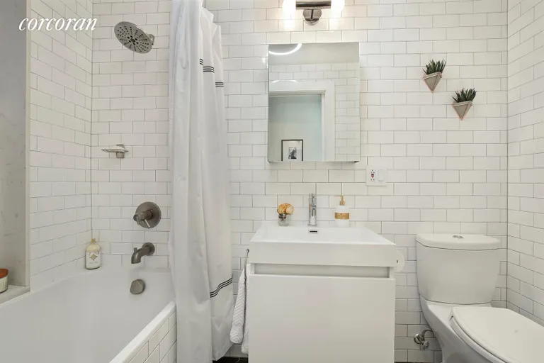 New York City Real Estate | View 511 12th Street, 2R | Sleek & Elegant Windowed Bathroom | View 6