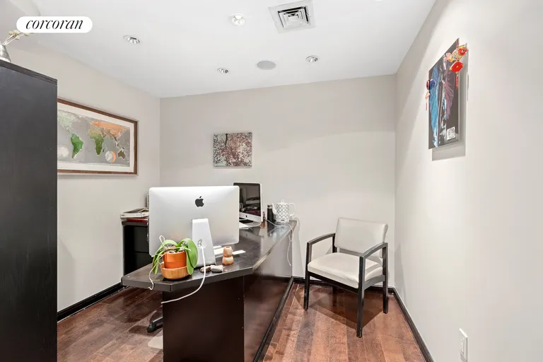 New York City Real Estate | View 140 West 58th Street, MEDICAL | Office/Consult | View 3
