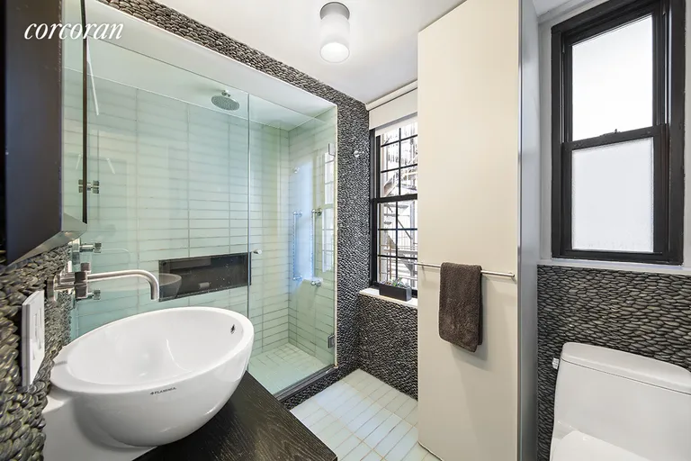 New York City Real Estate | View 102 East 22nd Street, 7G | room 4 | View 5