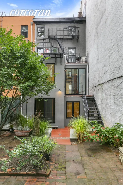 New York City Real Estate | View 158 Carlton Avenue, 1 | South Patio and Garden | View 11