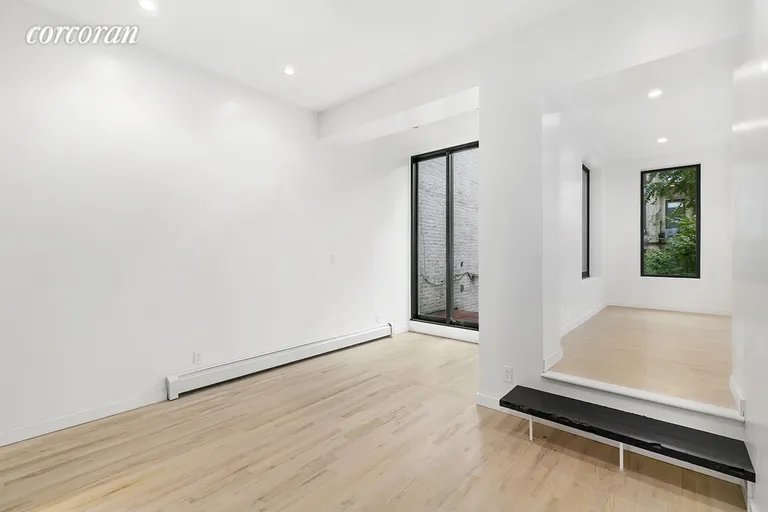 New York City Real Estate | View 158 Carlton Avenue, 1 | room 4 | View 5