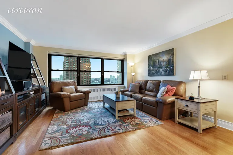 New York City Real Estate | View 185 West End Avenue, 28S | room 1 | View 2