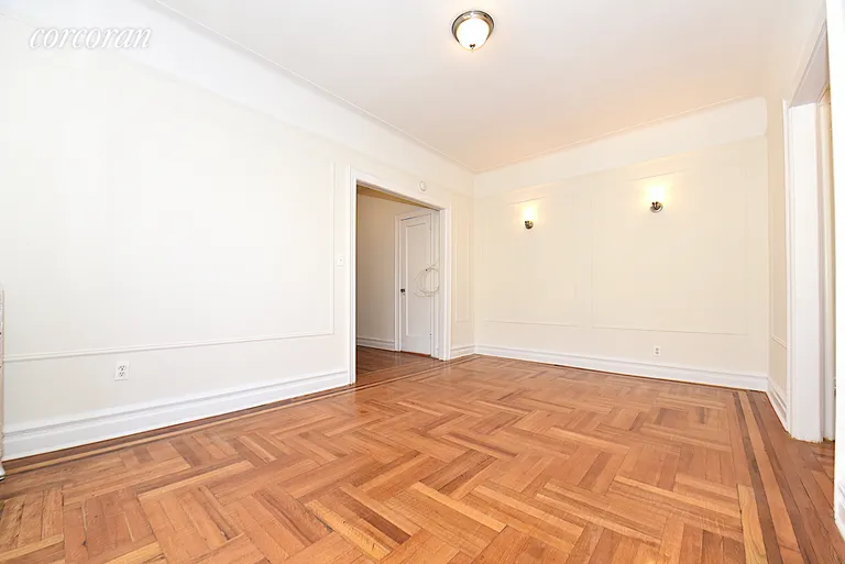New York City Real Estate | View 34-06 32nd Street, 2D | room 2 | View 3