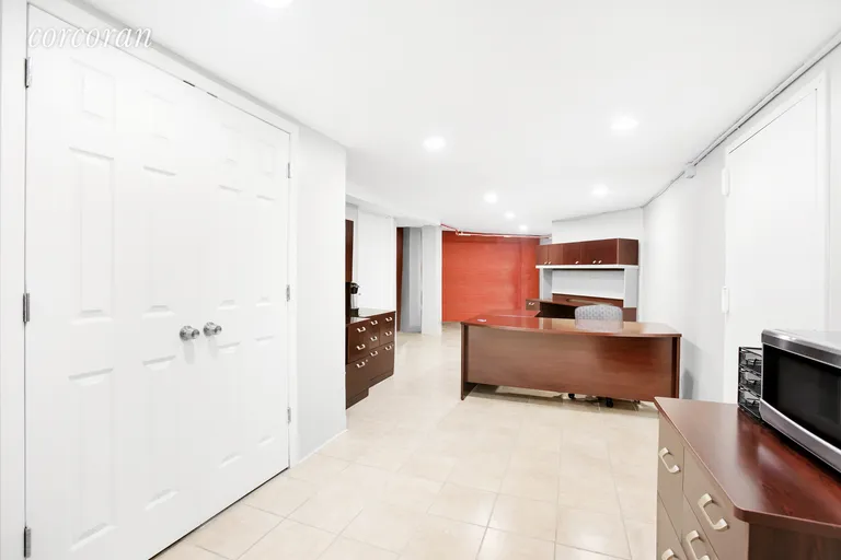 New York City Real Estate | View 10-33 Jackson Avenue | room 5 | View 6