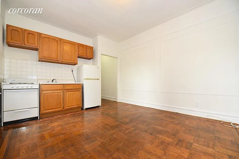 New York City Real Estate | View 31-50 33rd Street, 6B | room 1 | View 2