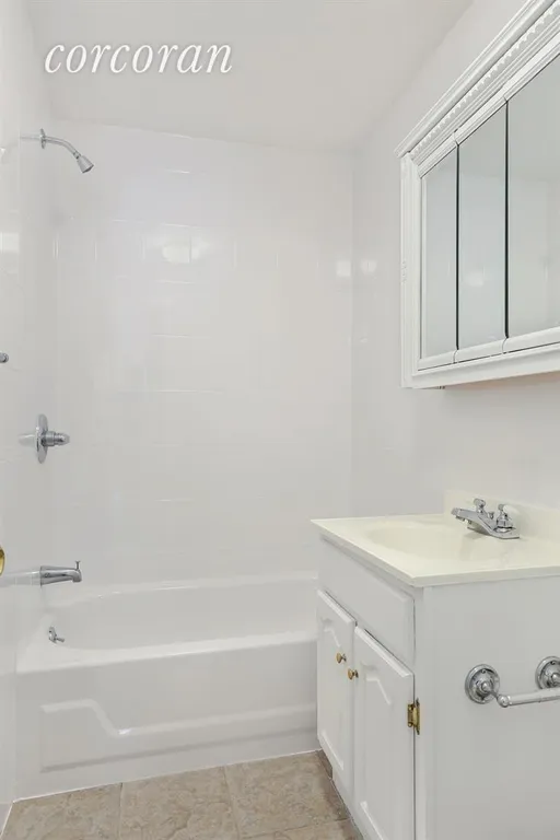 New York City Real Estate | View 323 2nd Street, 4L | Bathroom | View 5