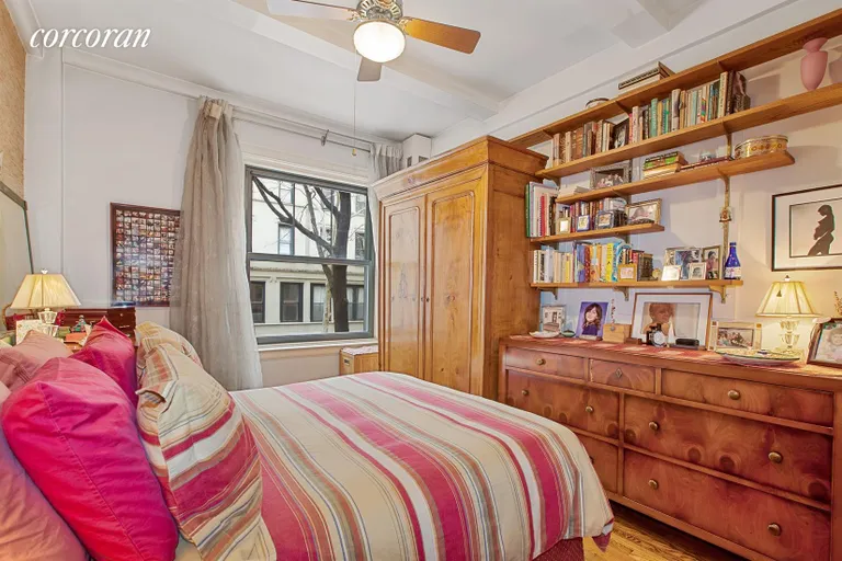 New York City Real Estate | View 35 West 82nd Street, 2B | room 3 | View 4