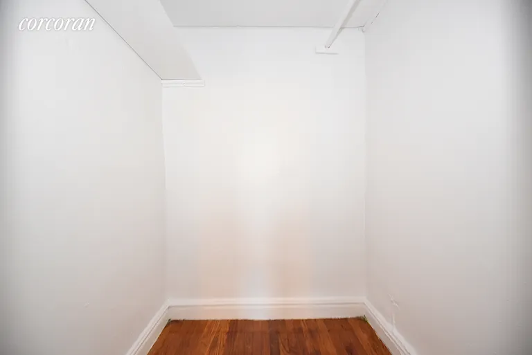 New York City Real Estate | View 25-90 35th Street, 3J | room 9 | View 10